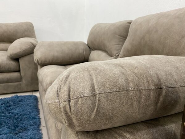 SALA CHICAGO DENVER · 172